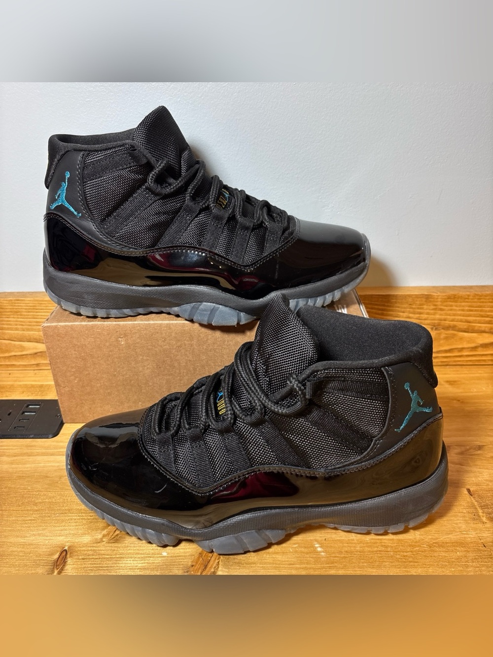 Air Jordan 11 Retro 2025 Gamma Blue Size 9.5 Mens CT8012-047